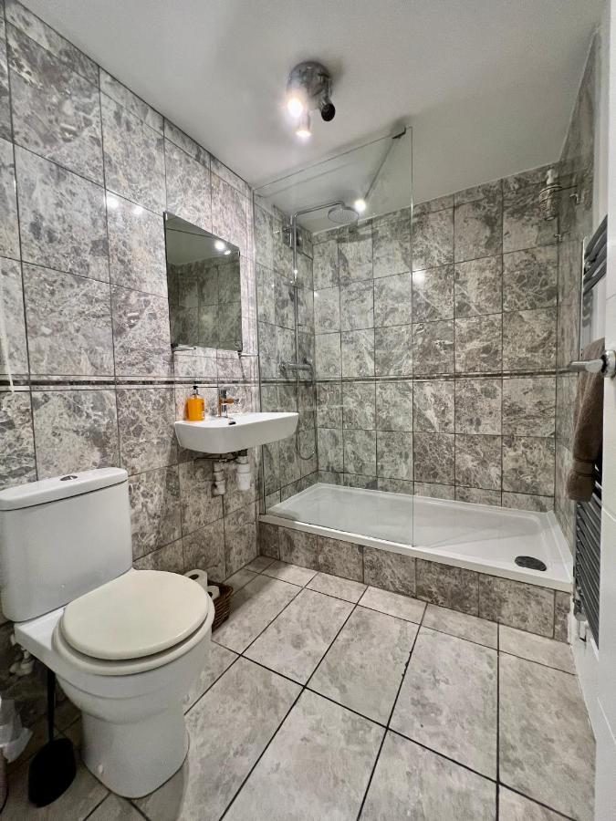Great 2 Bedrooms Apartment 15 Mins From The Centre لندن المظهر الخارجي الصورة
